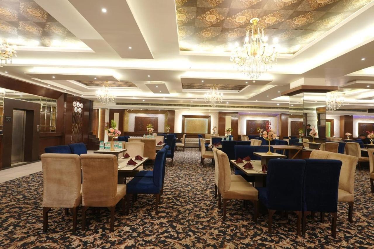 โฮเต็ล โคฮินัวร์ พาเลซ Hotel ลูดิฮานา ภายนอก รูปภาพ