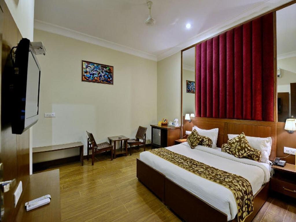 โฮเต็ล โคฮินัวร์ พาเลซ Hotel ลูดิฮานา ภายนอก รูปภาพ