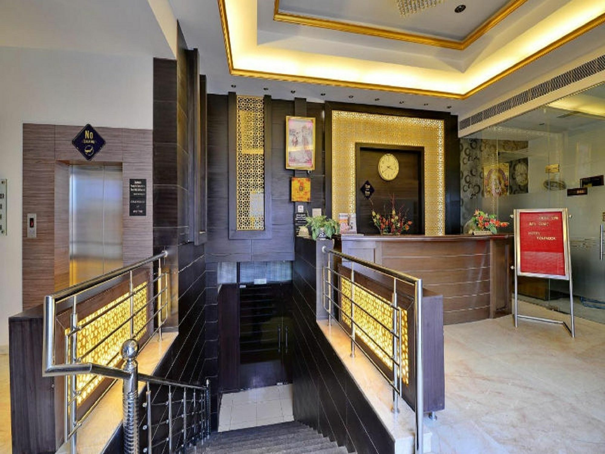 โฮเต็ล โคฮินัวร์ พาเลซ Hotel ลูดิฮานา ภายนอก รูปภาพ